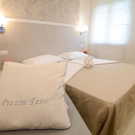 Le Quattro Piazze Acomodação com café da manhã Sorrento Quarto foto
